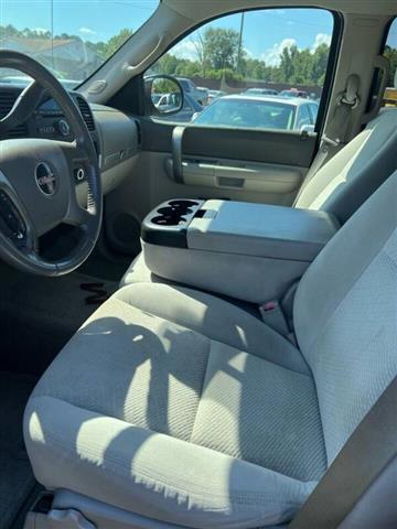 $11500 : 2007 GMC Sierra 1500 SLE1 image 6