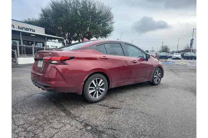 $13498 : Nissan Versa 2021 SV 4dr Sed image 3