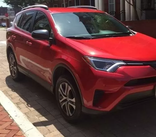 $14900 : 2017 Toyota RAV4 LE image 2