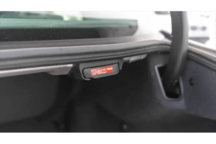 $4000 : Mercedes-Benz E-Class 2004 A image 9