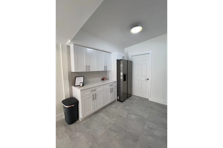 $1000 : ROOM FOR RENT image 9