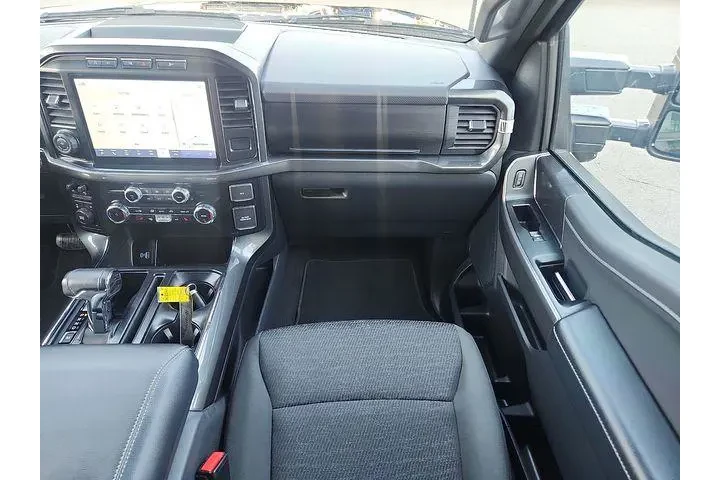 $39990 : Ford F-150 2023 4x4 XLT 4dr image 10