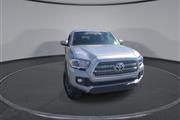 $31500 : PRE-OWNED 2017 TOYOTA TACOMA thumbnail