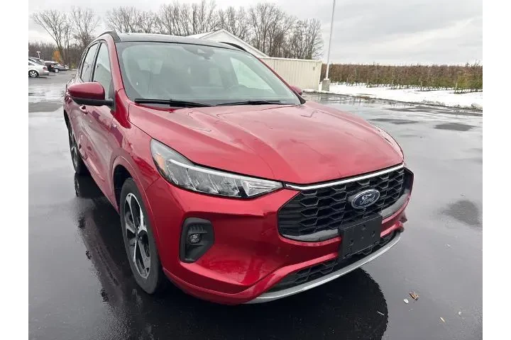 $23495 : Ford Escape 2023 AWD ST-Line image 1