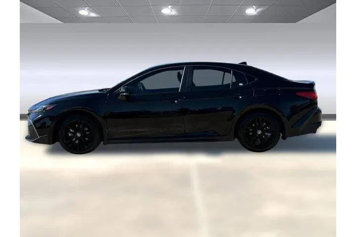 $32499 : Toyota Camry 2026 SE 4dr Sed image 2