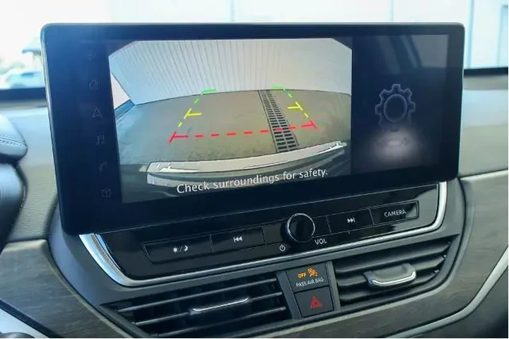 $18931 : Nissan Altima 2023 2.5 SV 4d image 4