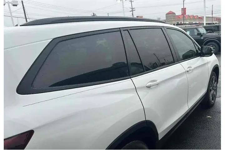 $28000 : Honda Pilot 2022 AWD Sport 4 image 7