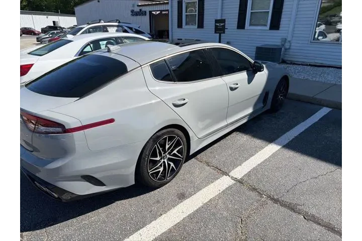 $26091 : Kia Stinger 2023 GT-Line 4dr image 7