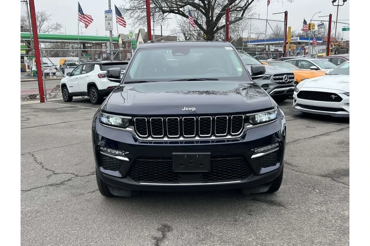 $25990 : Jeep Grand Cherokee 2024 4x4 image 2