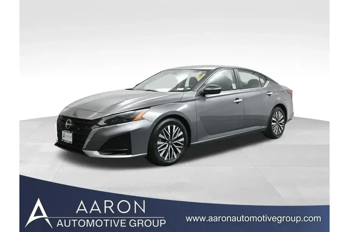 $15306 : Nissan Altima 2024 2.5 SV 4d image 1