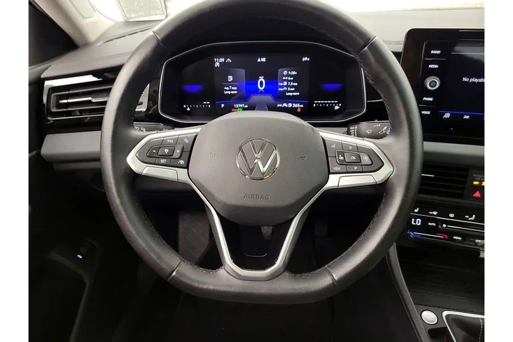 $22998 : Volkswagen Jetta 2025 SE 4dr image 10