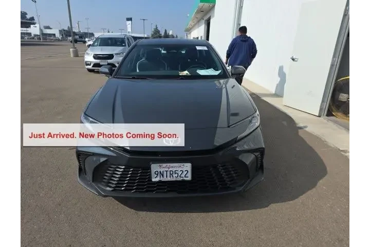 $29900 : Toyota Camry 2025 SE 4dr Sed image 2