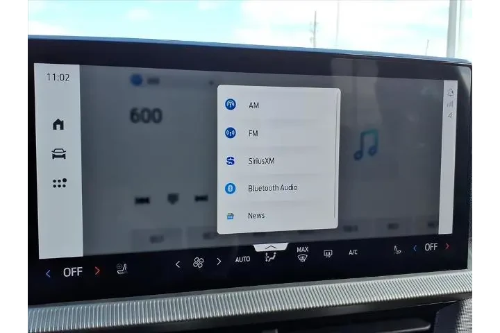 $39988 : Ford Explorer 2025 AWD ST-Li image 6