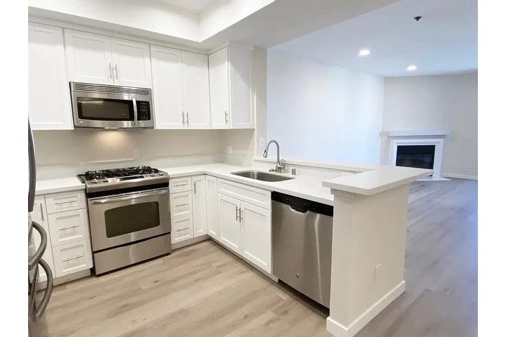 $2400 : 2bed 1ba for rent image 1