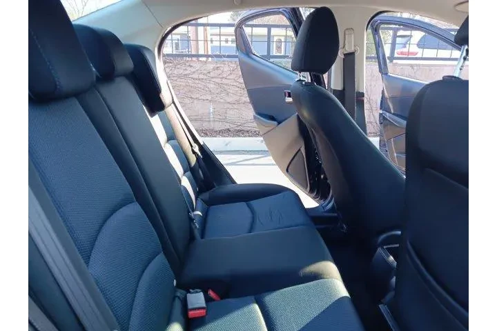 $13995 : Toyota Yaris iA 2017 4dr Sed image 10