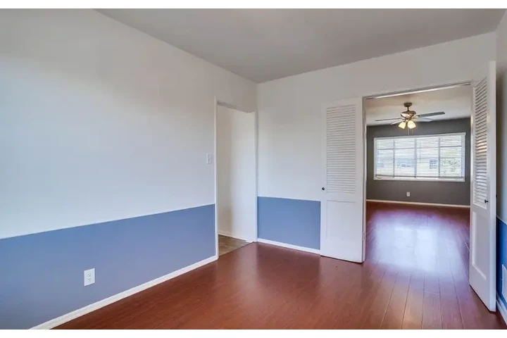 $1985 : 2 Bed apartment in Koreatown image 3