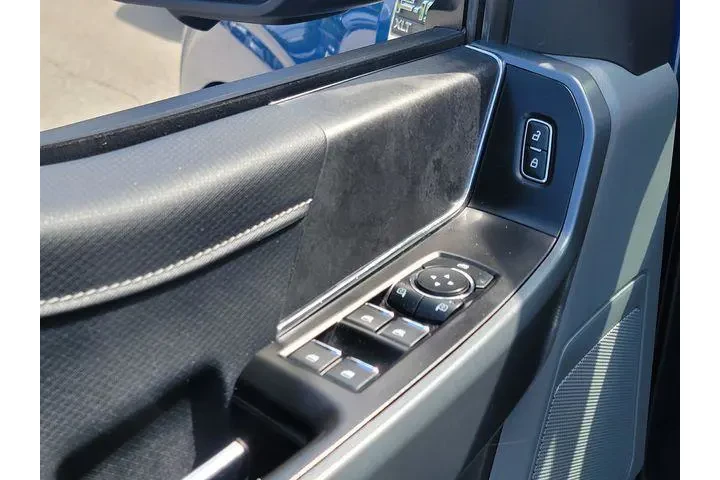 $39838 : Ford F-150 2024 4x4 XLT 4dr image 9