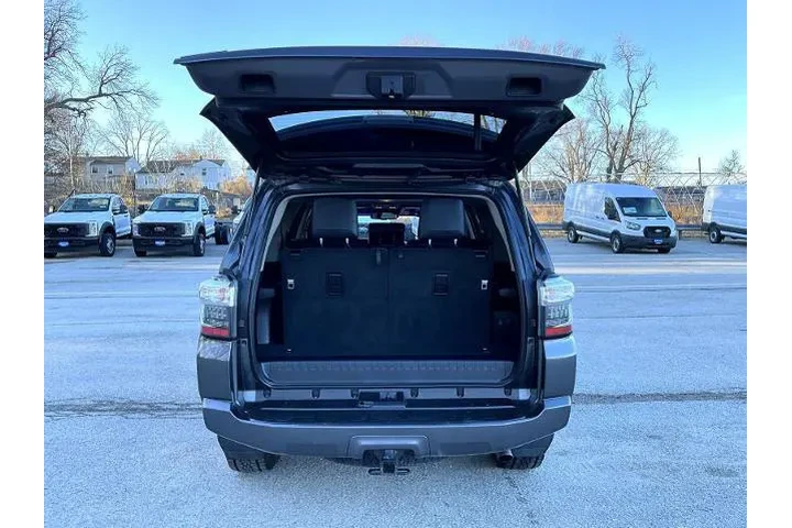 $33995 : Toyota 4Runner 2021 4x4 SR5 image 9