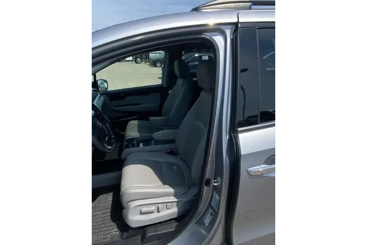 $24893 : Honda Odyssey 2019 Elite 4dr image 5