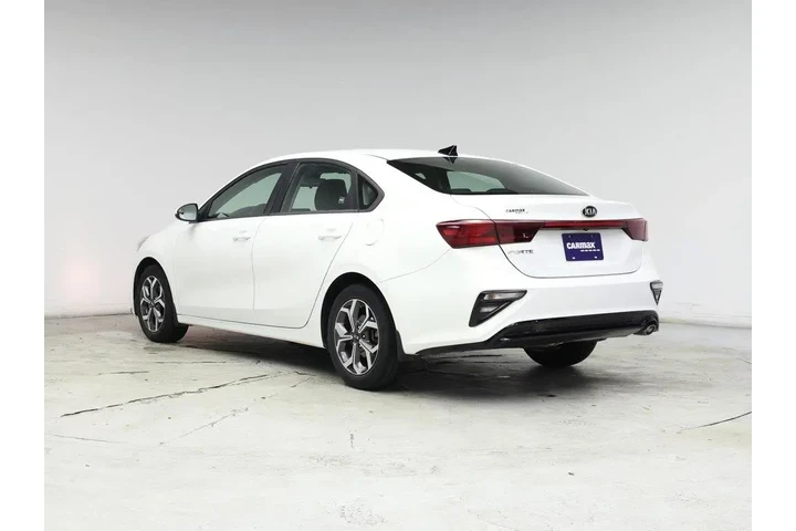 $15998 : Kia Forte 2021 LXS 4dr Sedan image 2
