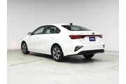 $15998 : Kia Forte 2021 LXS 4dr Sedan thumbnail