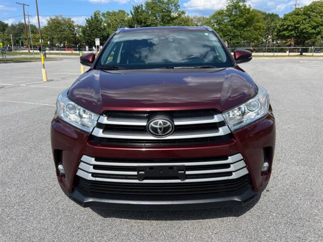 $19900 : 2017 Highlander XLE image 4