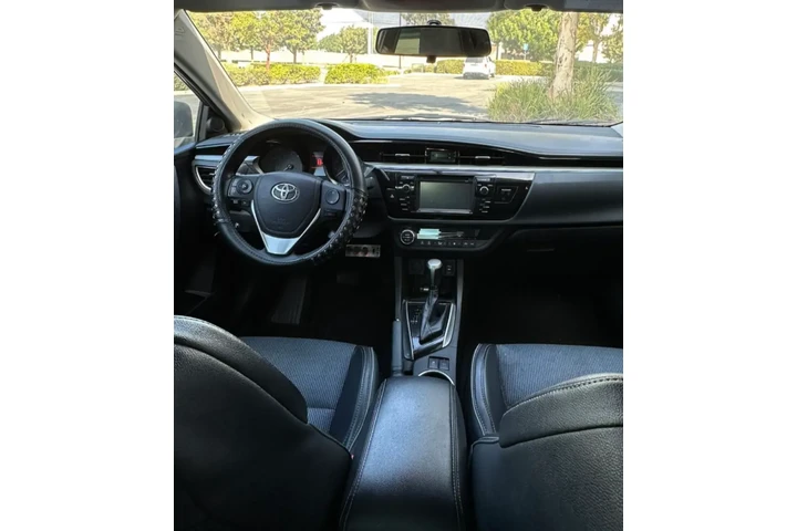 $3500 : Toyota Corolla 2015 image 5