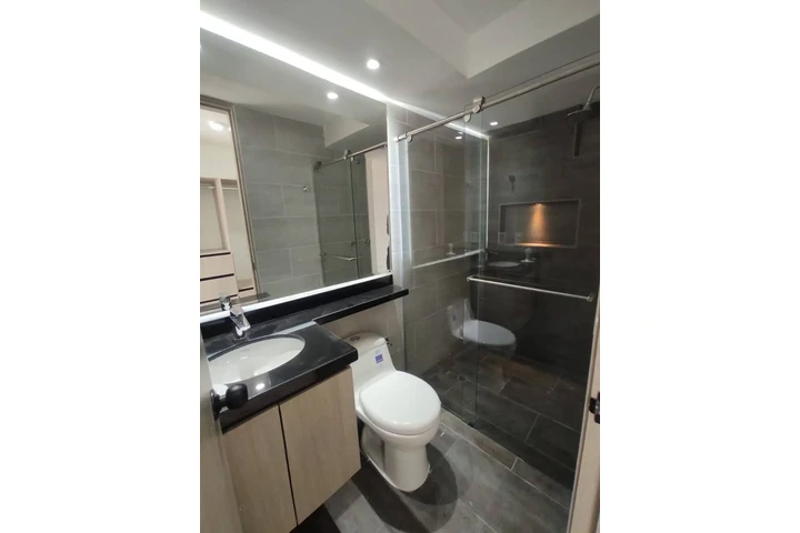 Ecselente image 10