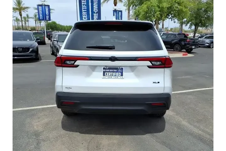 $39490 : Toyota Grand Highlander 2024 image 5