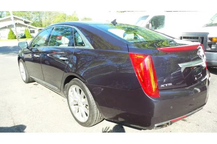 $12900 : 2014 XTS Luxury Collection image 7