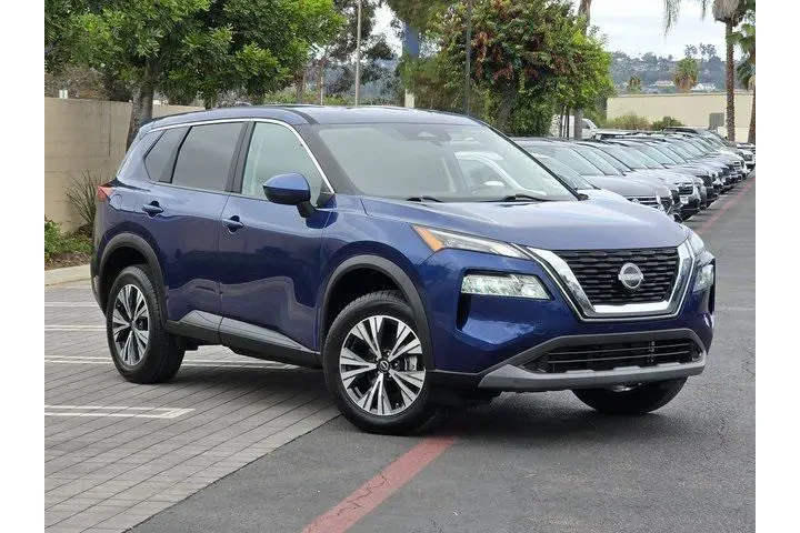 $19700 : Nissan Rogue 2023 SV 4dr Cro image 2