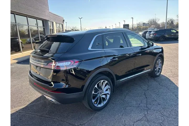 $35985 : Lincoln Nautilus 2022 Reserv image 7