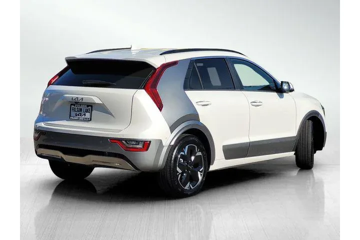 $31761 : Kia Niro EV 2025 Wave 4dr Cr image 4