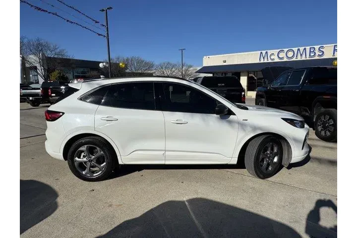 $23874 : Ford Escape 2023 ST-Line 4dr image 4