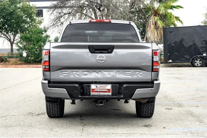 $28991 : Nissan Frontier 2022 4x4 SV image 6