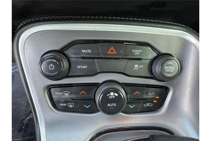 $18999 : Dodge Challenger 2022 SXT 2d image 9