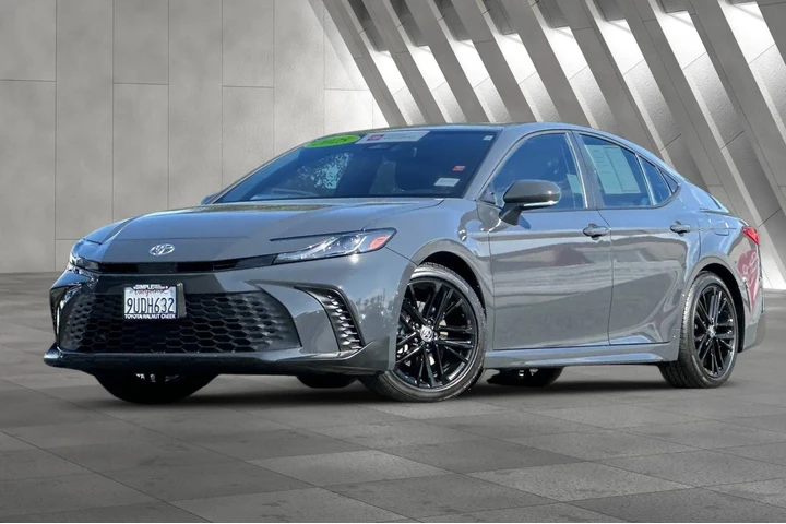 $31000 : Toyota Camry 2025 SE 4dr Sed image 2