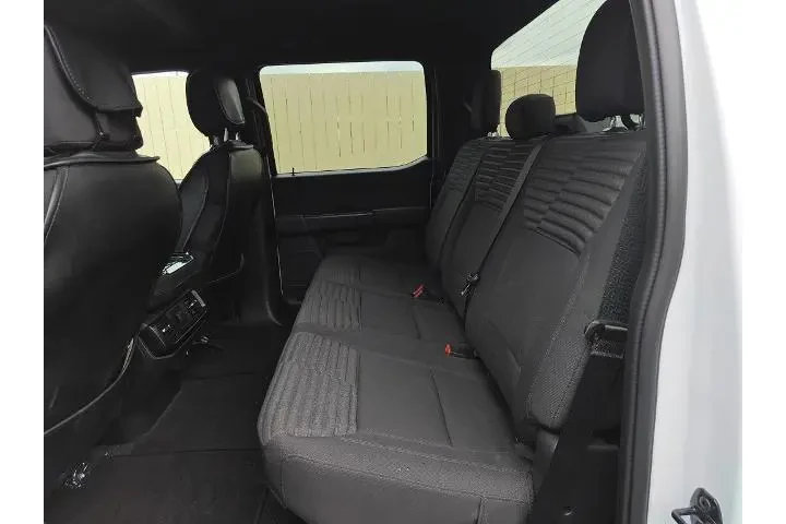 $38085 : Ford F-150 2023 4x2 XL 4dr S image 1