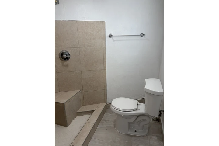 $1100 : Efficiency image 10