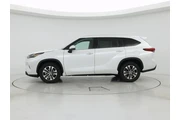 $37998 : Toyota Highlander 2022 XLE 4 thumbnail