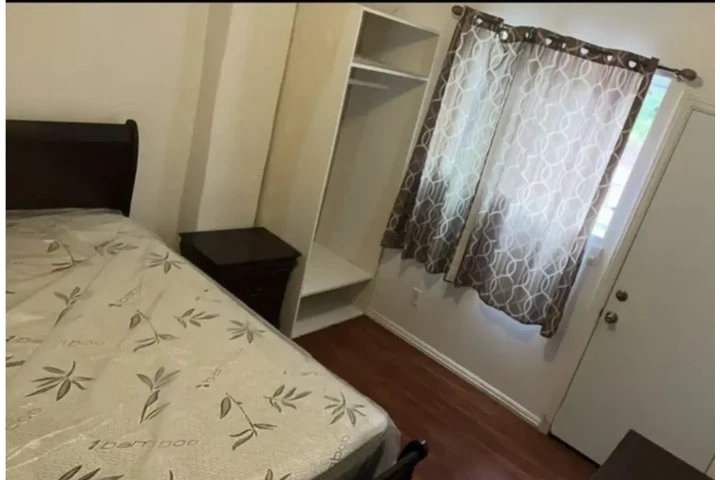 $750 : Cuarto para rentar image 4