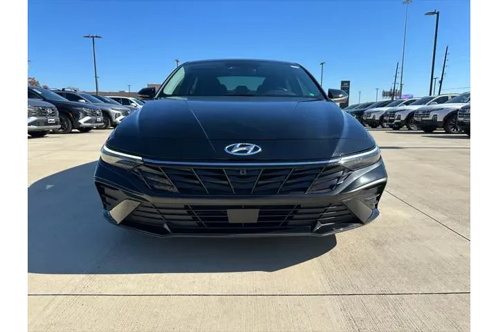 $22026 : Hyundai ELANTRA 2024 Limited image 2