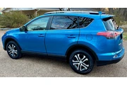 $11000 : RAV4 XLE, 2017 thumbnail