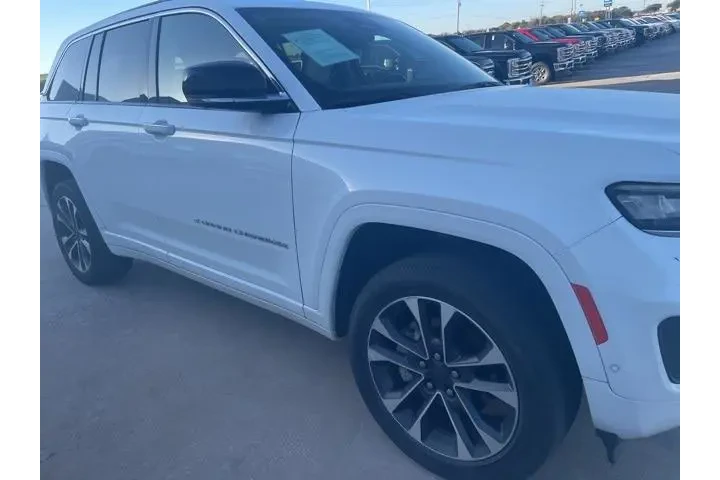$28800 : Jeep Grand Cherokee 2022 4x4 image 2
