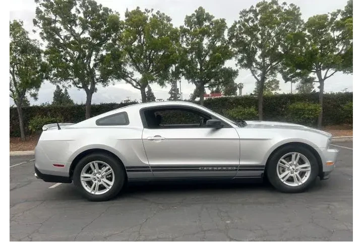 $15989 : Ford Mustang 2012 V6 2dr Fas image 3