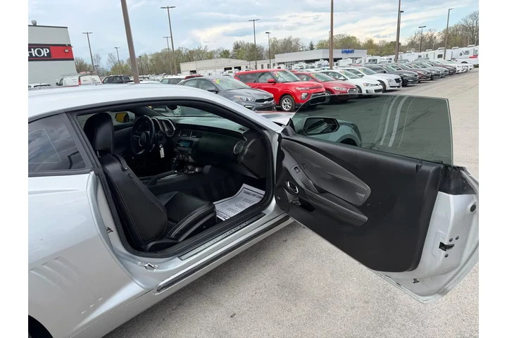 $14980 : 2010 Camaro SS image 9