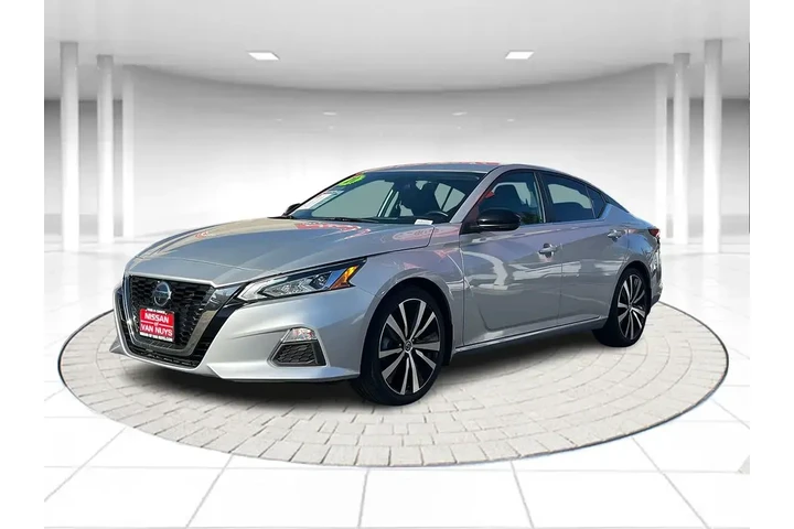 $20998 : Nissan Altima 2021 2.5 SR 4d image 1