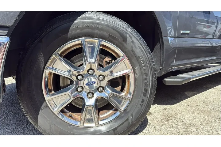 $17463 : Ford F-150 2015 4x2 XLT 4dr image 9