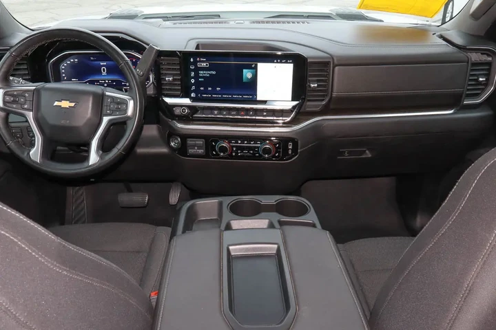 $59988 : 2025 Silverado 2500HD 4WD Cre image 9