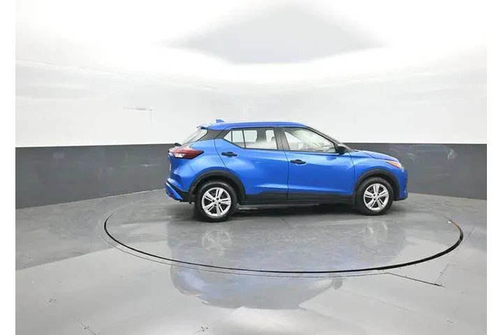 $13299 : Nissan Kicks 2023 S 4dr Cros image 8